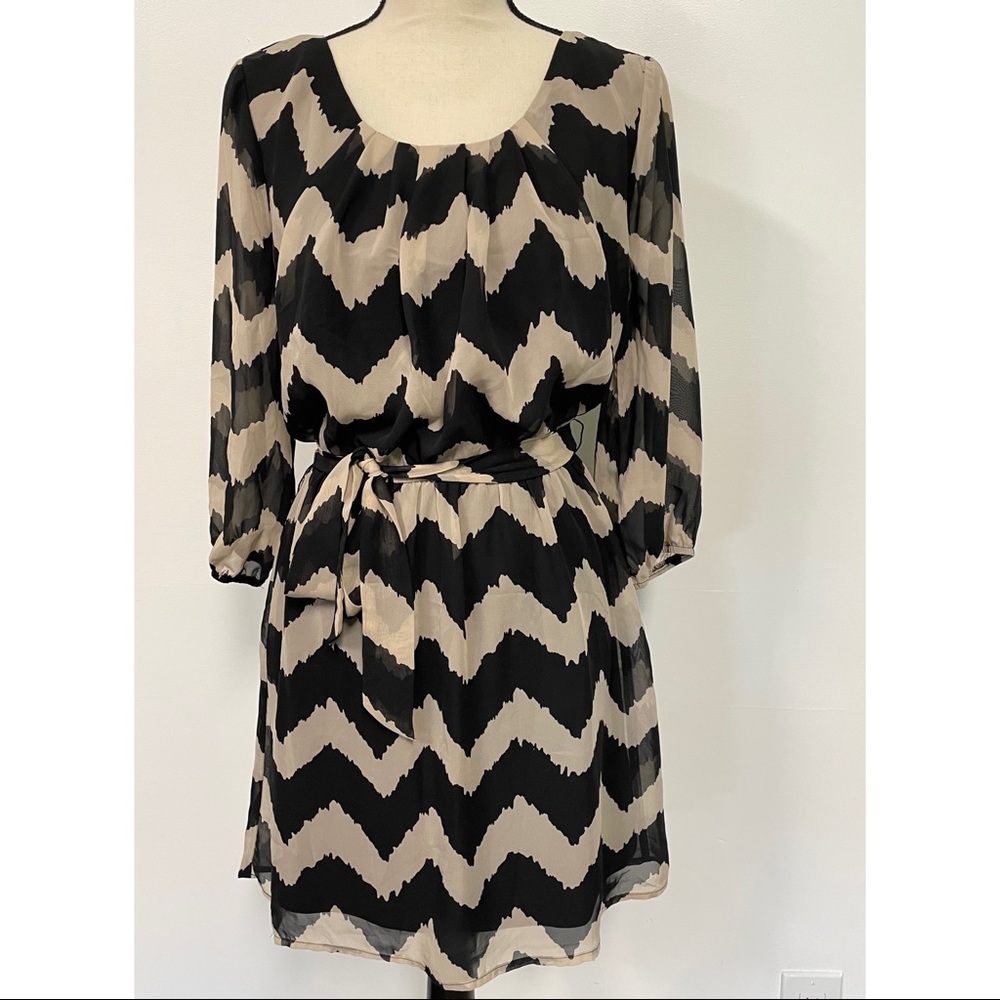 Lily Rose Tan and Black Chiffon Mini Dress Juniors Size M